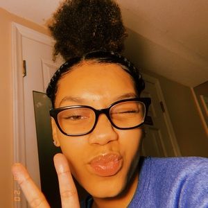 Meet your Posher, Janelle